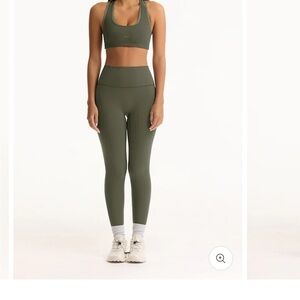 SET ACTIVE Surge Set (2 piece)